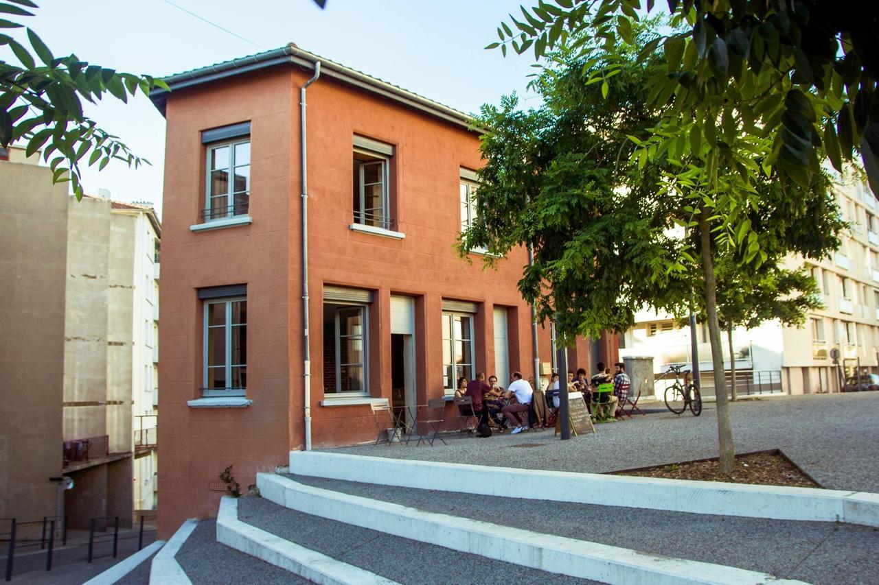 La Maison Rouge - Backpacker Hostel Saint-Etienne  Exterior foto